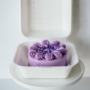 benitas purple cupcake